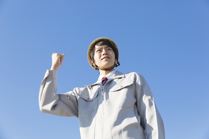 ポーズをする人