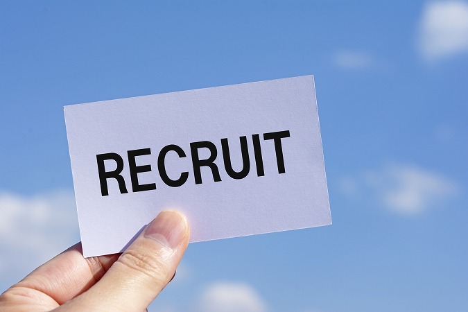 紙・RECRUIT
